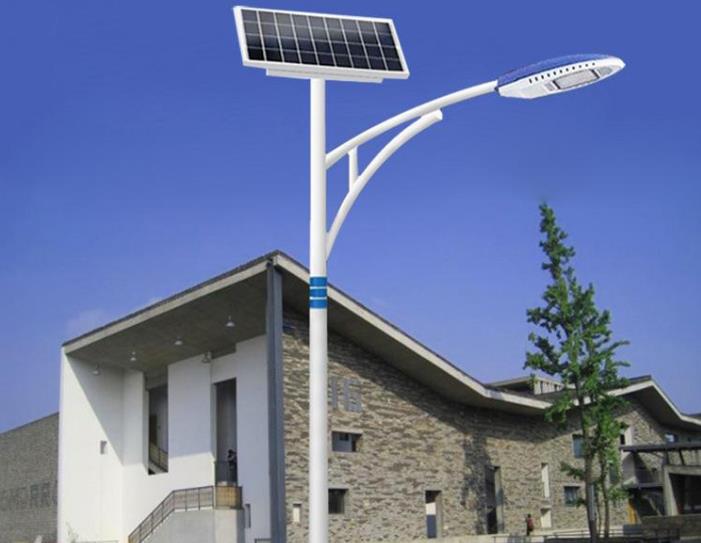 影响农村LED太阳能路灯使用寿命的因素